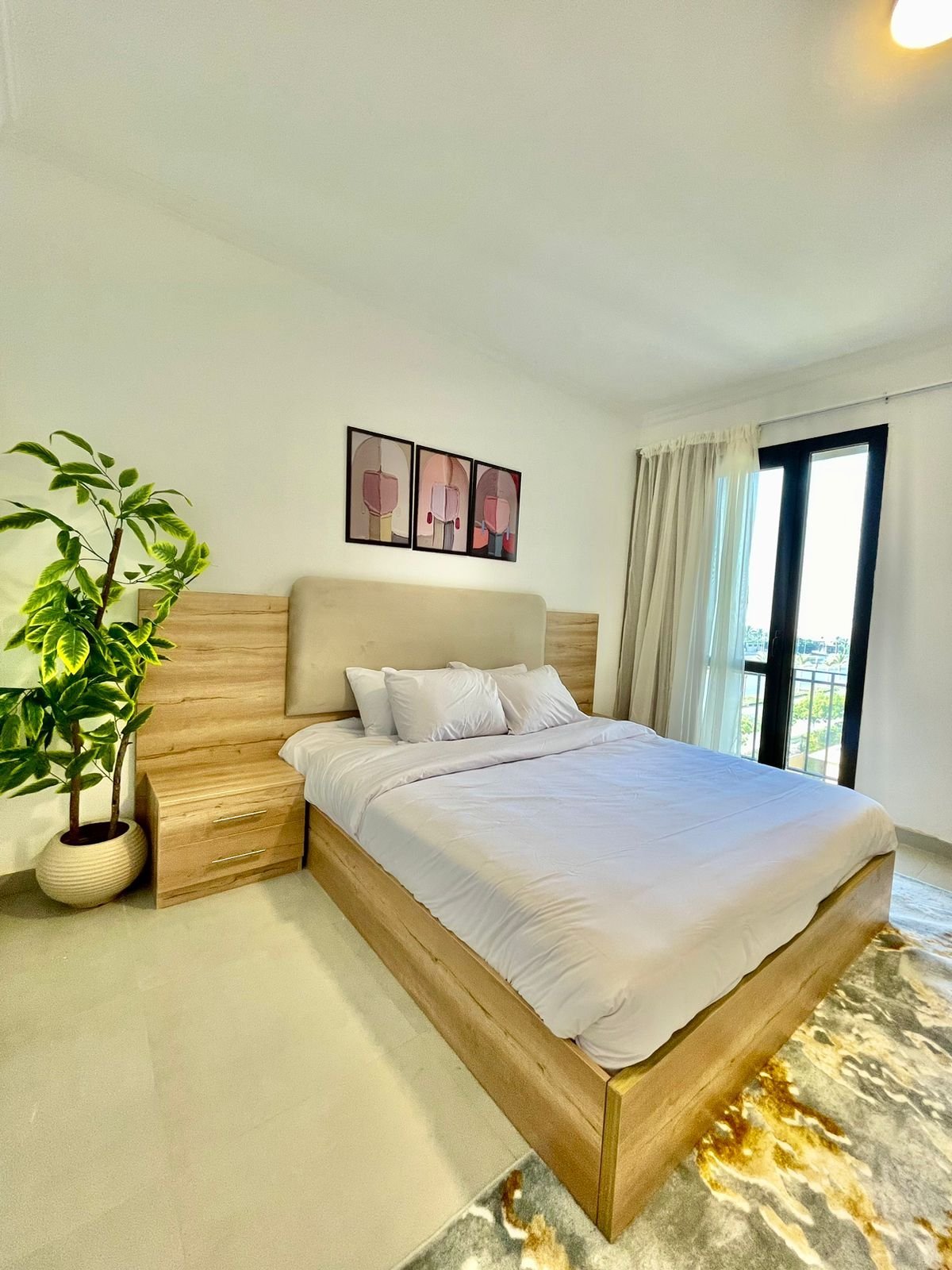 Fully Furnished Three Bedroom Apartment for Rent in Eastown